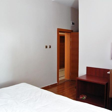 R & K Guest Palace Hotel Kano Ngoại thất bức ảnh