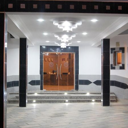 R & K Guest Palace Hotel Kano Ngoại thất bức ảnh
