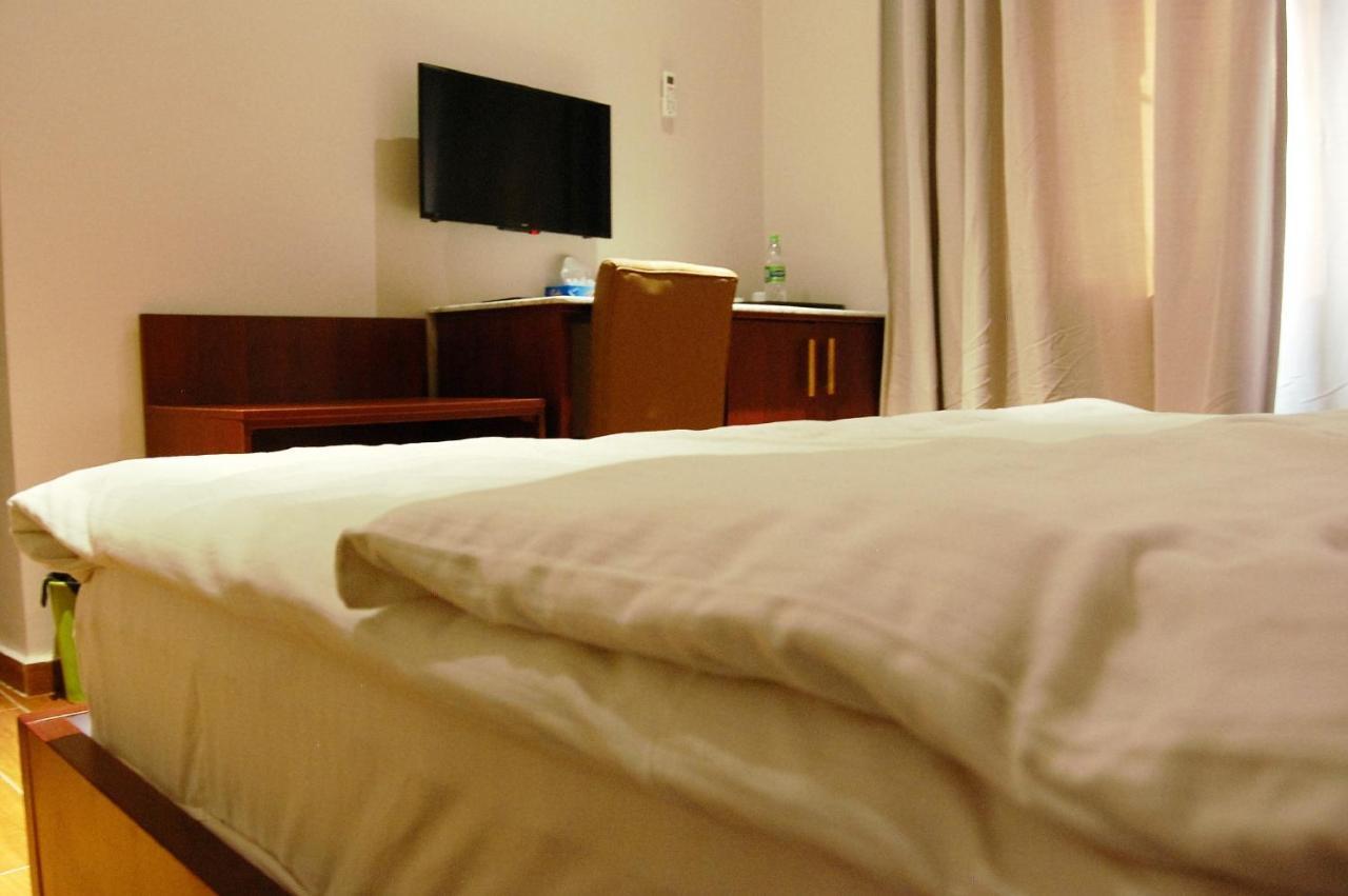 R & K Guest Palace Hotel Kano Ngoại thất bức ảnh