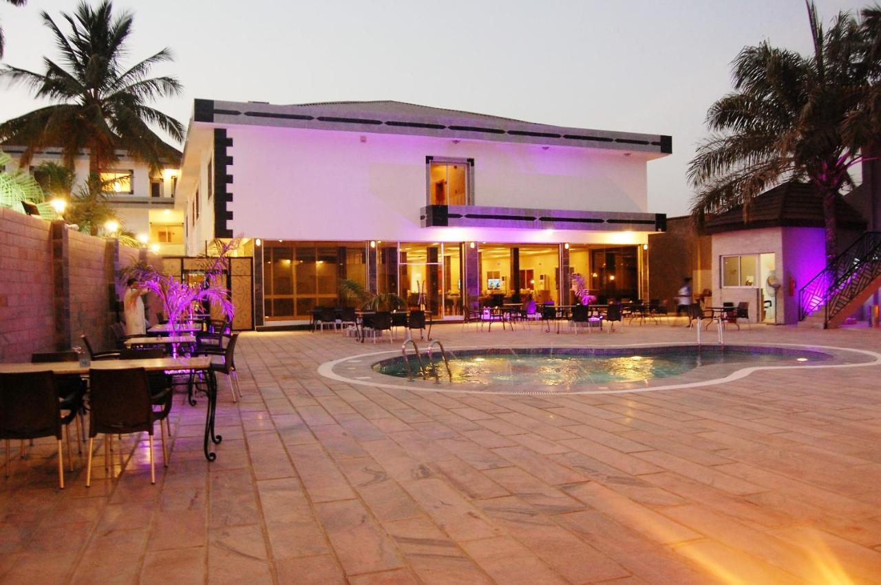 R & K Guest Palace Hotel Kano Ngoại thất bức ảnh