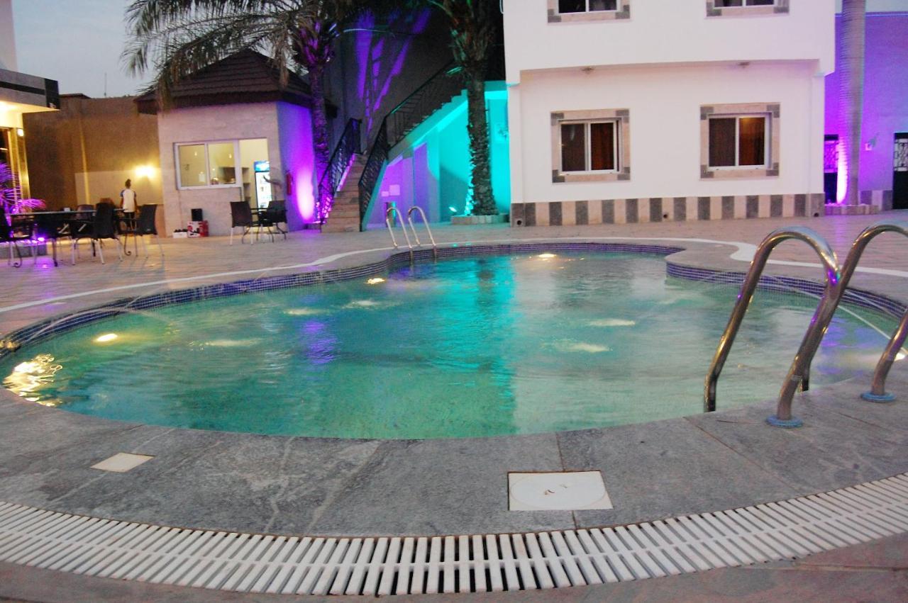 R & K Guest Palace Hotel Kano Ngoại thất bức ảnh