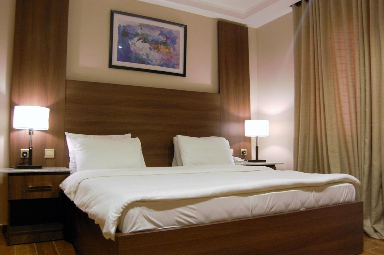 R & K Guest Palace Hotel Kano Ngoại thất bức ảnh