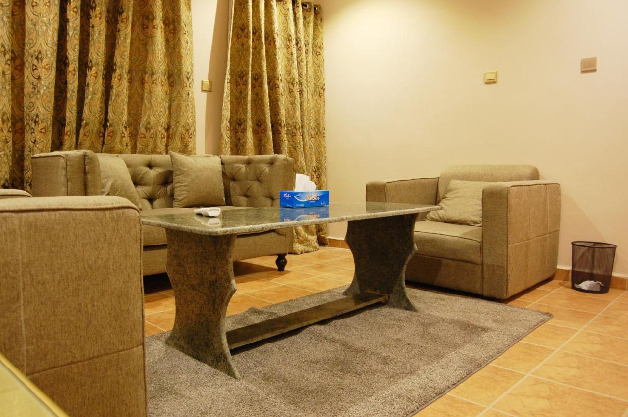 R & K Guest Palace Hotel Kano Ngoại thất bức ảnh