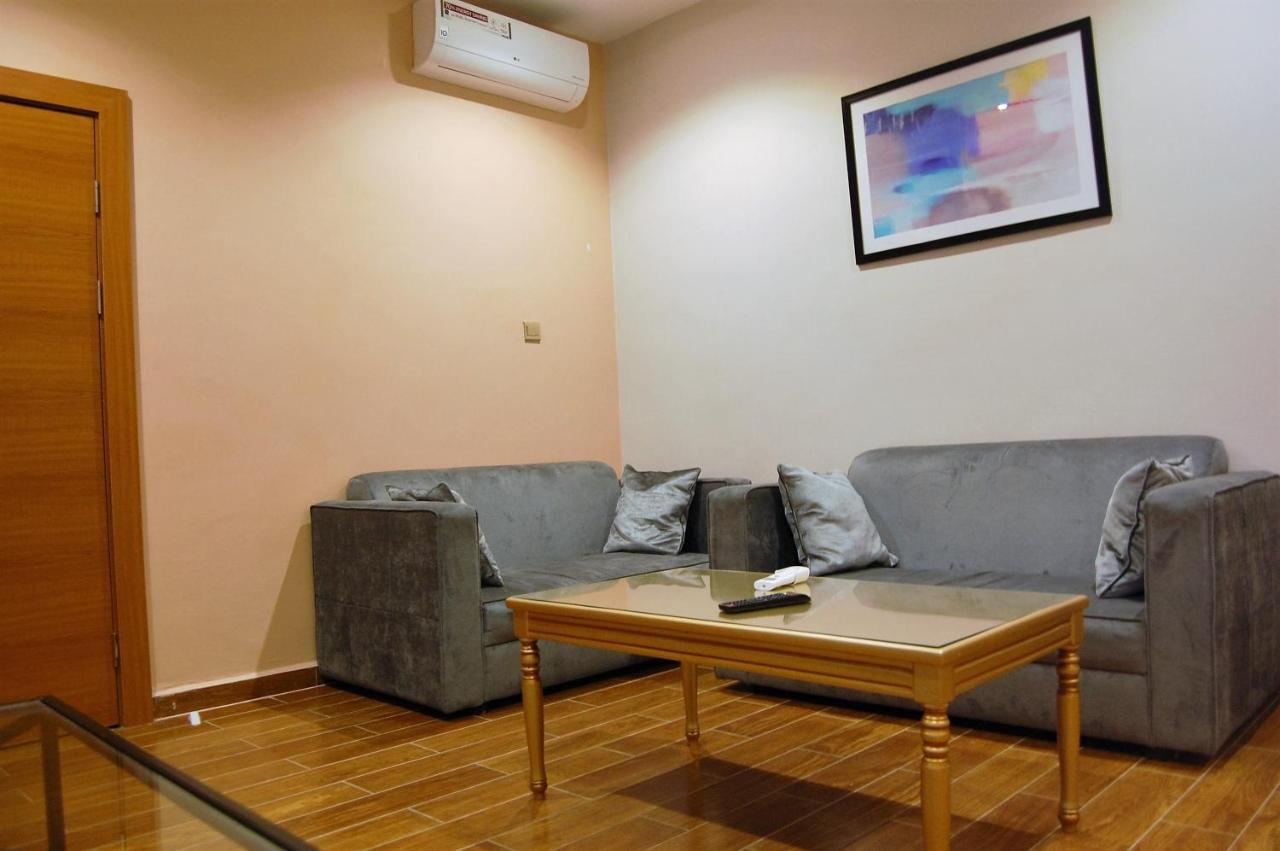 R & K Guest Palace Hotel Kano Ngoại thất bức ảnh