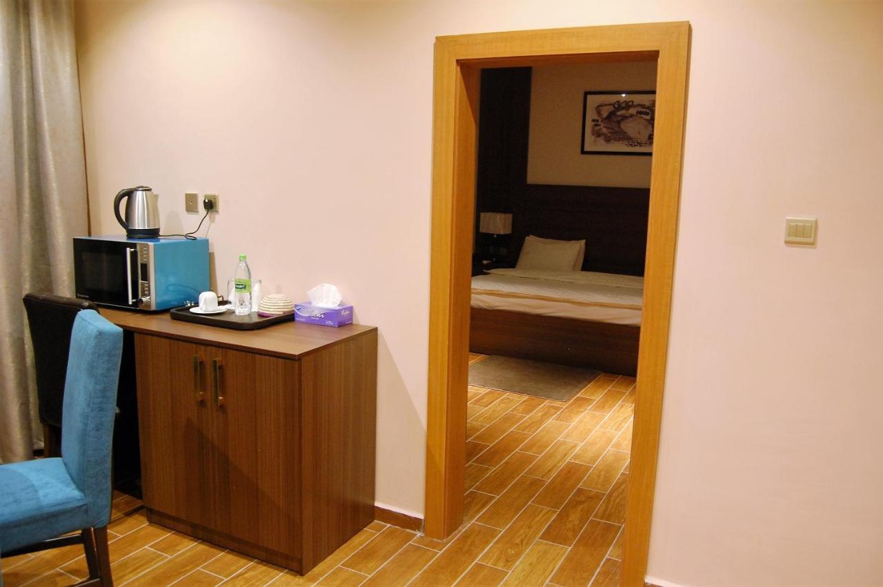 R & K Guest Palace Hotel Kano Ngoại thất bức ảnh